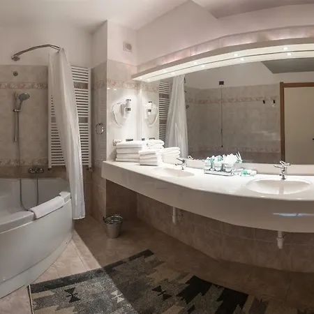 Roero Park 4* Sommariva Perno