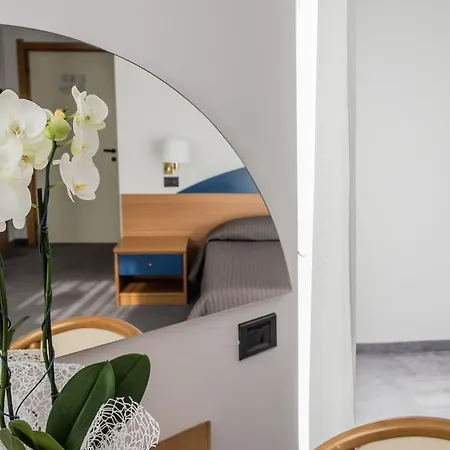 Roero Park فندق Sommariva Perno