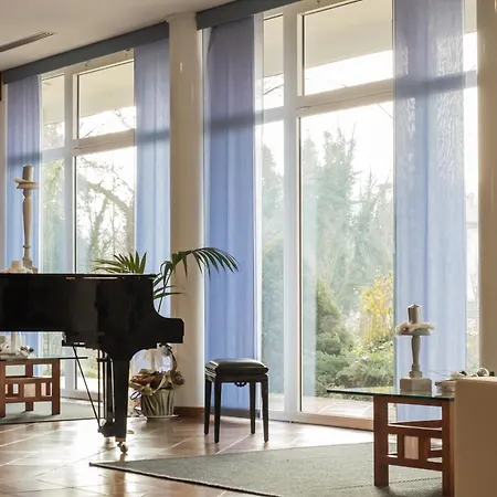 ホテル Roero Park Sommariva Perno