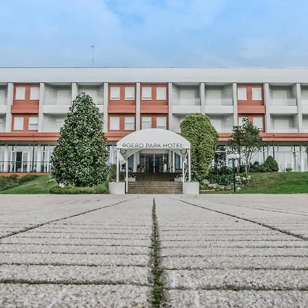 فندق Roero Park 4*