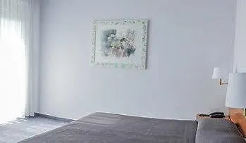 ホテル Roero Park 4*